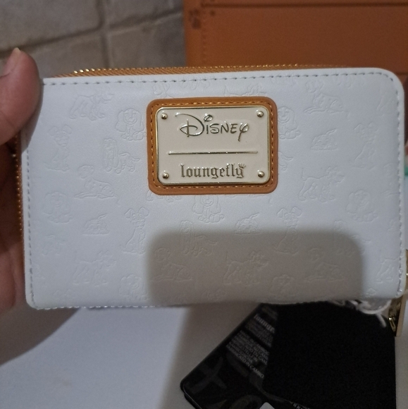 Loungefly Disney Dogs Dog House Lenticular Crossbody Bag & Wallet Set - Picture 7 of 8